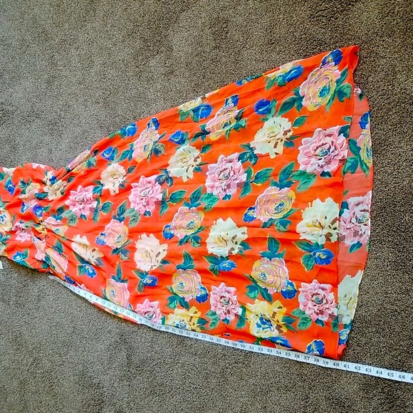 Sleeveless Dress - Picture 7 of 10